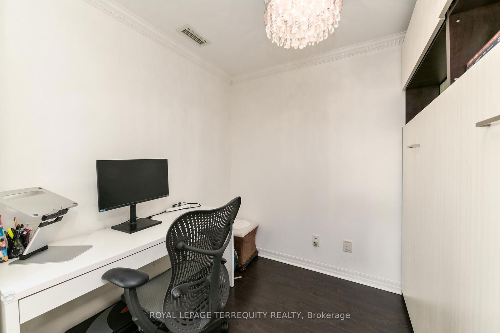 16 Yonge St, unit 3711 for rent