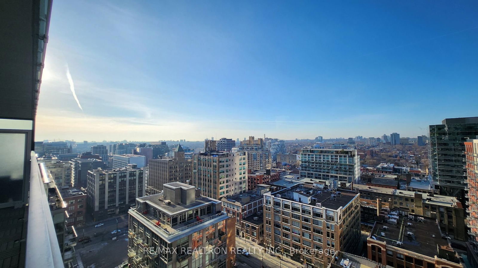 11 Charlotte St, unit 1804 for rent