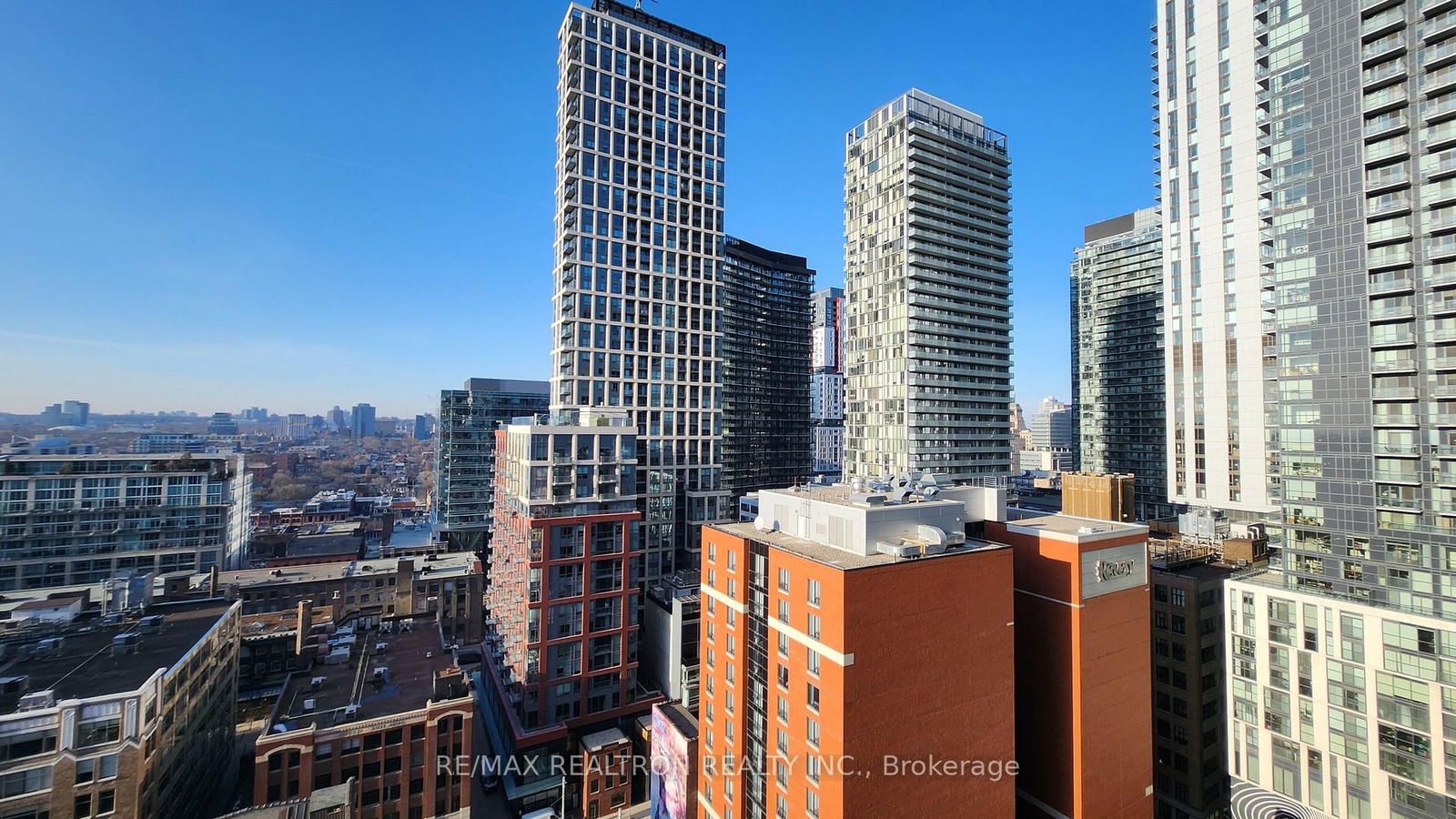 11 Charlotte St, unit 1804 for rent