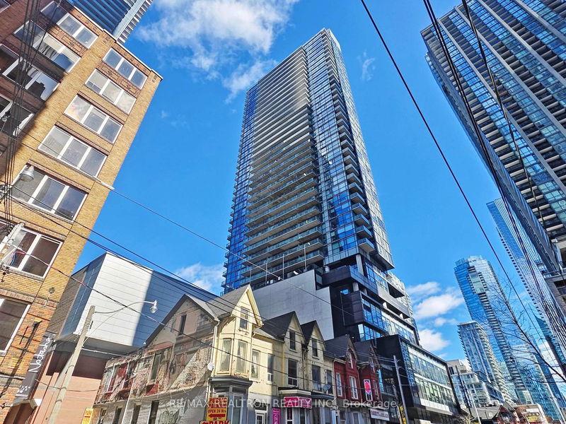 290 Adelaide St, unit 3704 for sale