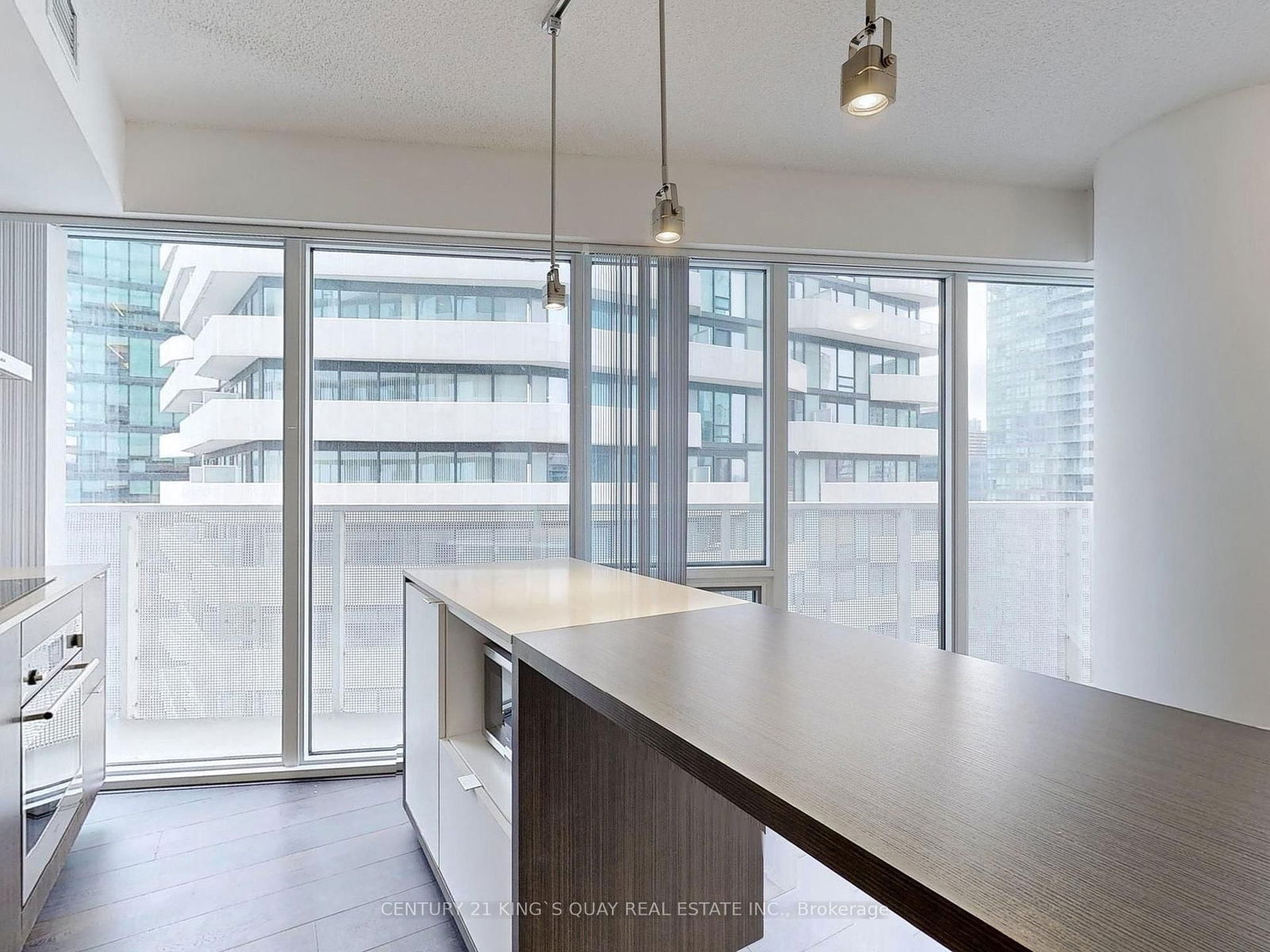 88 Harbour St, unit 3402 for sale