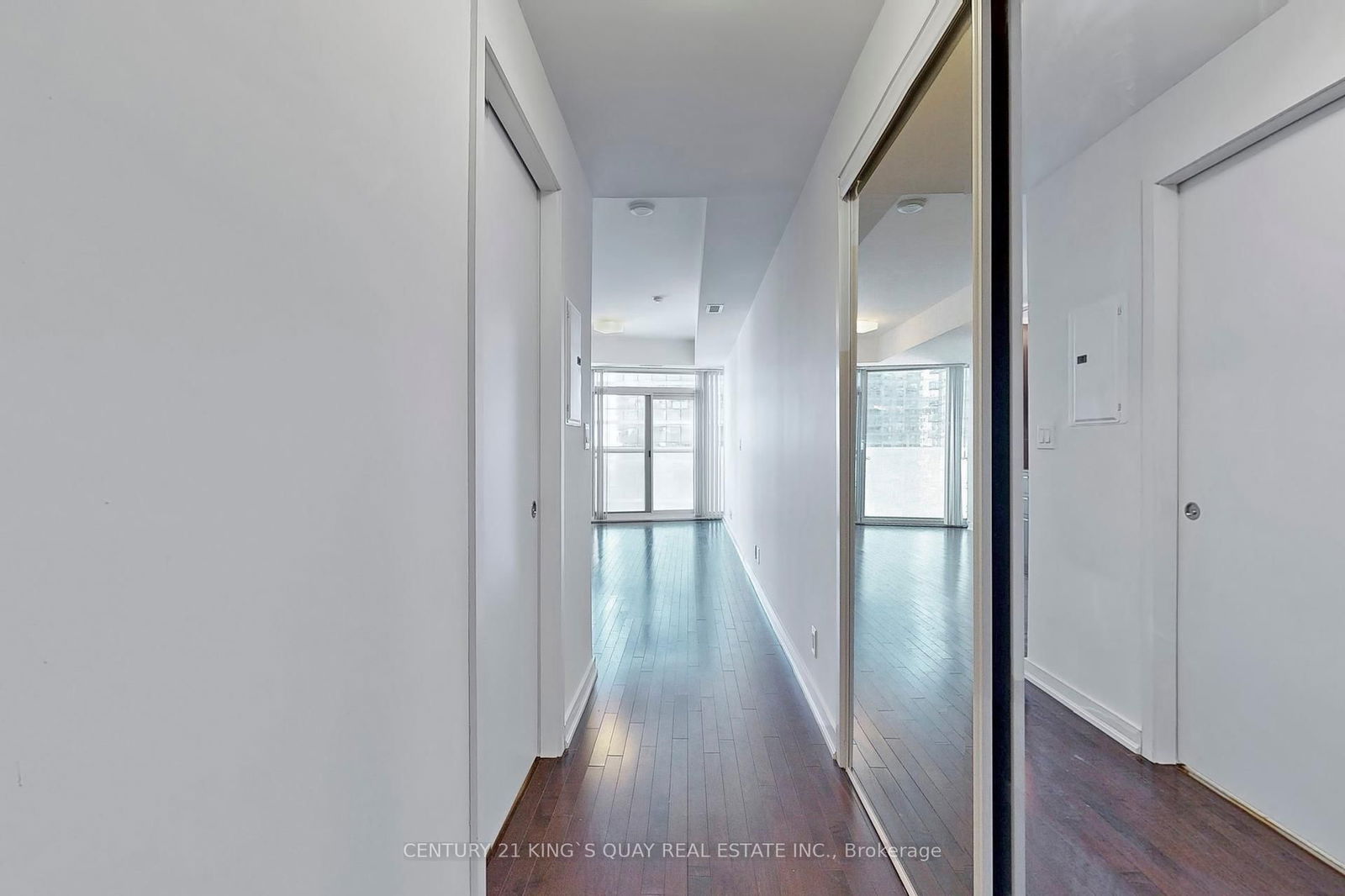 12 York St, unit 808 for sale