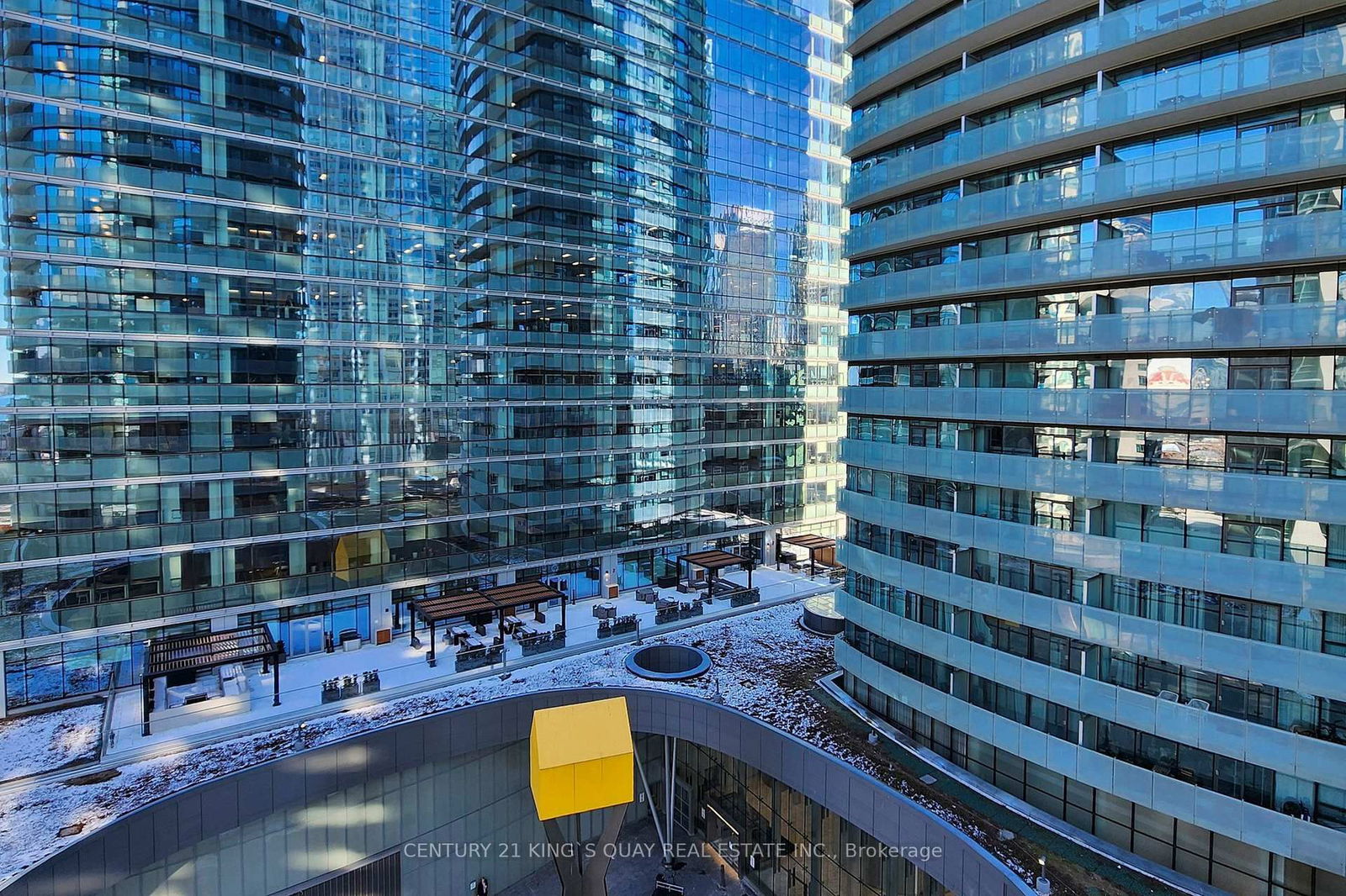 12 York St, unit 808 for sale