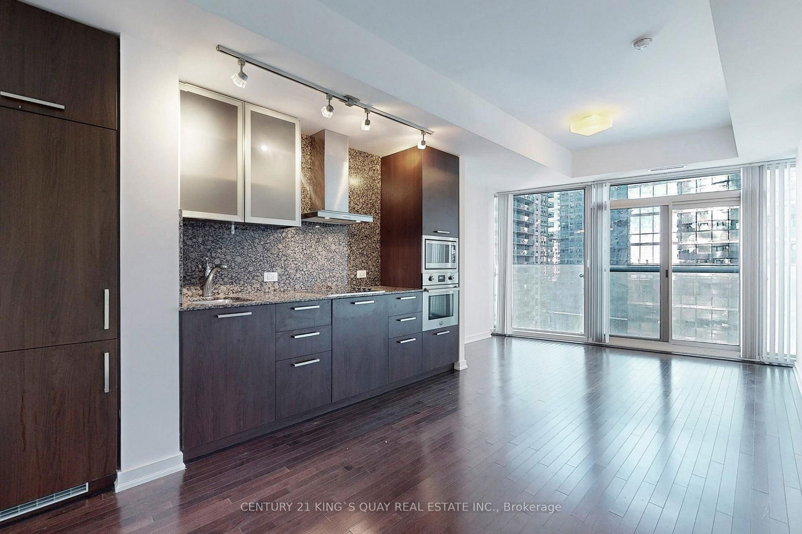 12 York St, unit 808 for sale