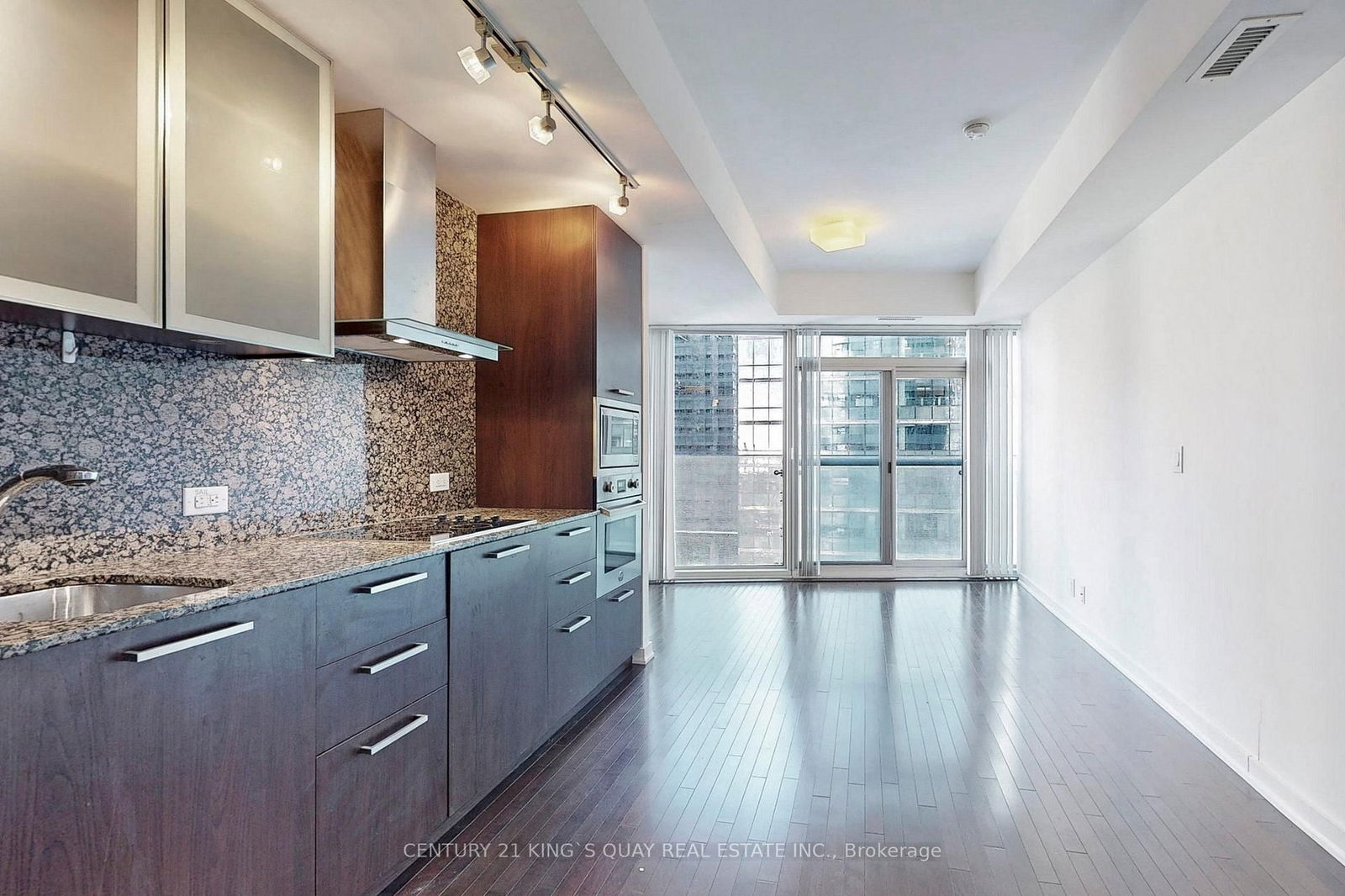 12 York St, unit 808 for sale