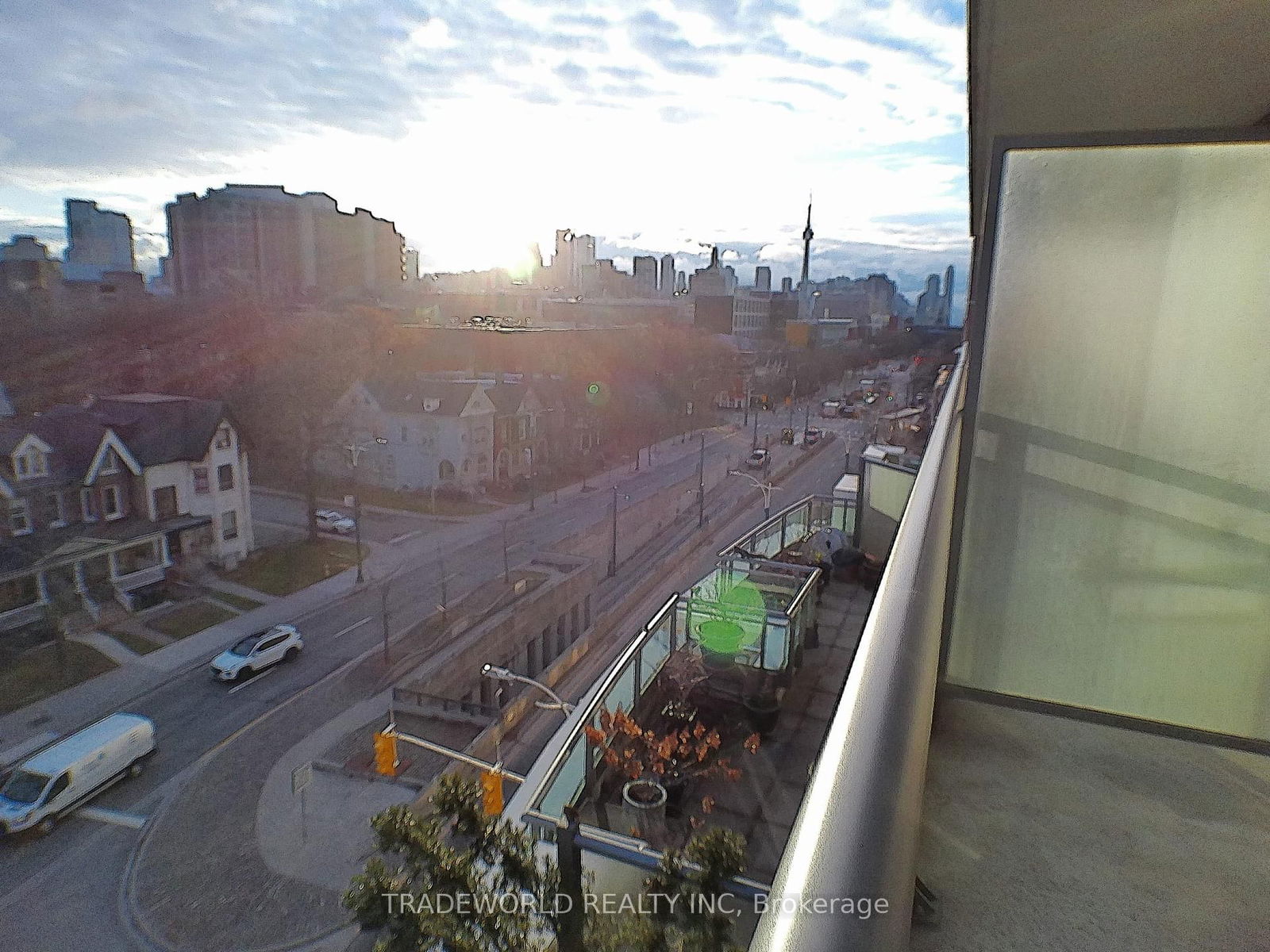 736 Spadina Ave, unit 613 for sale