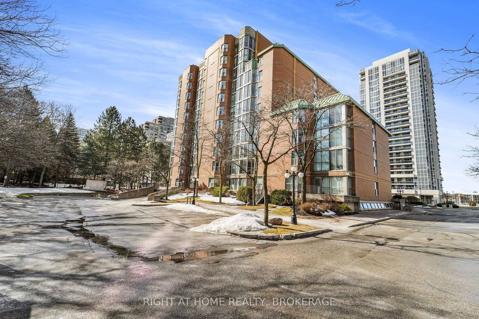 5795 Yonge St, unit 115 for rent