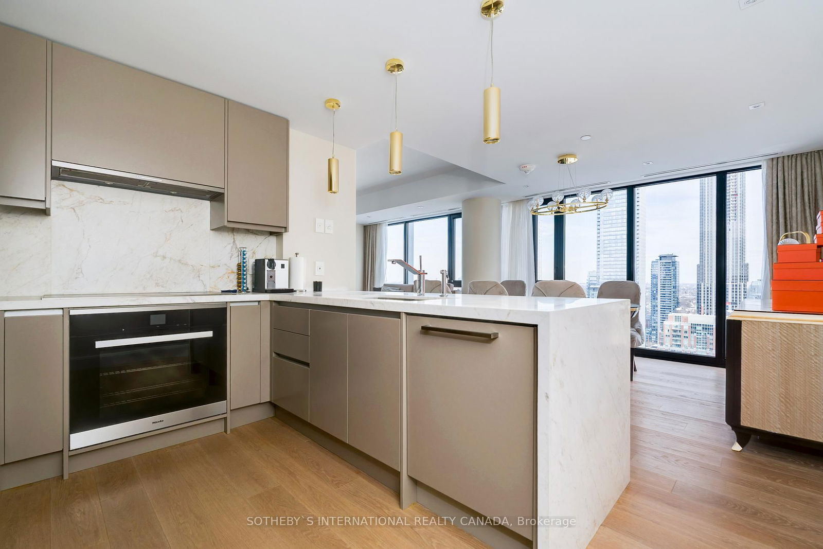 200 Cumberland St, unit 3001 for sale