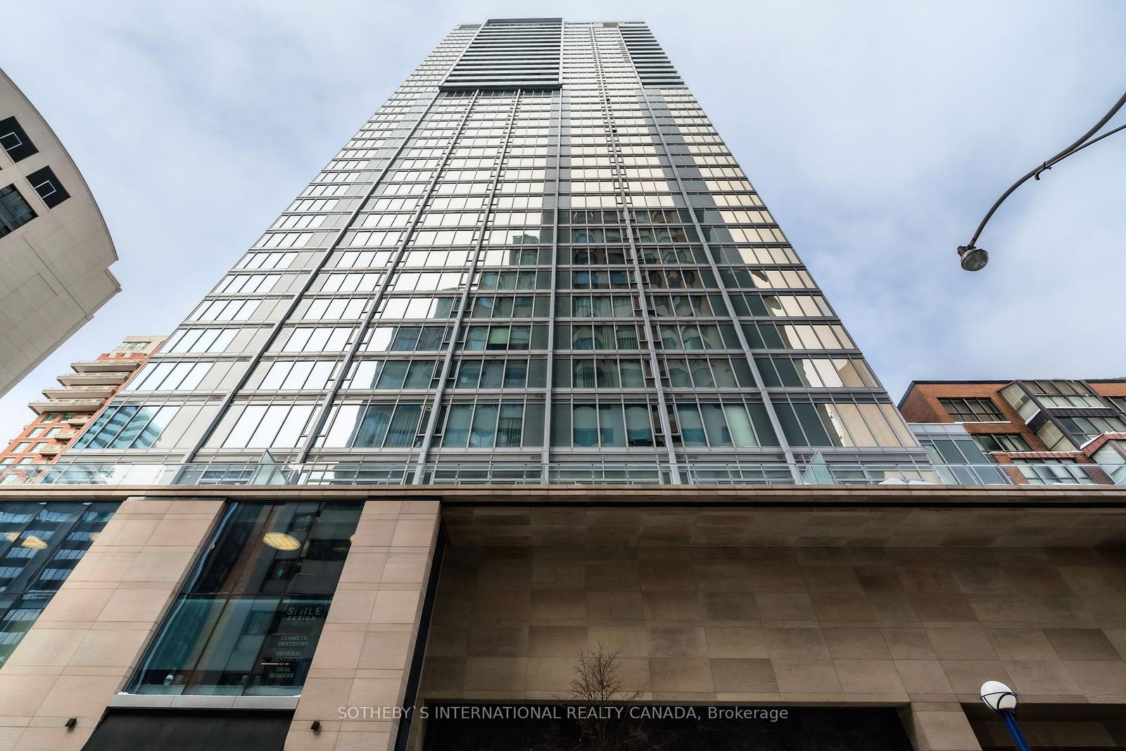 200 Cumberland St, unit 3001 for sale