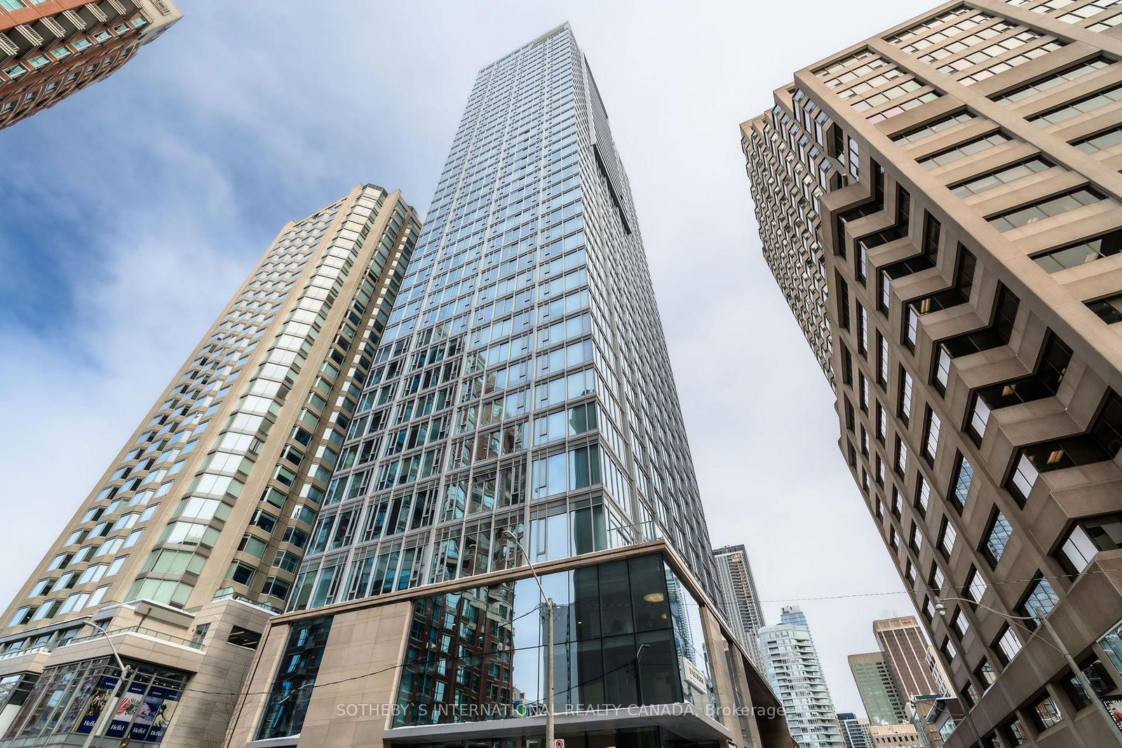 200 Cumberland St, unit 3001 for sale