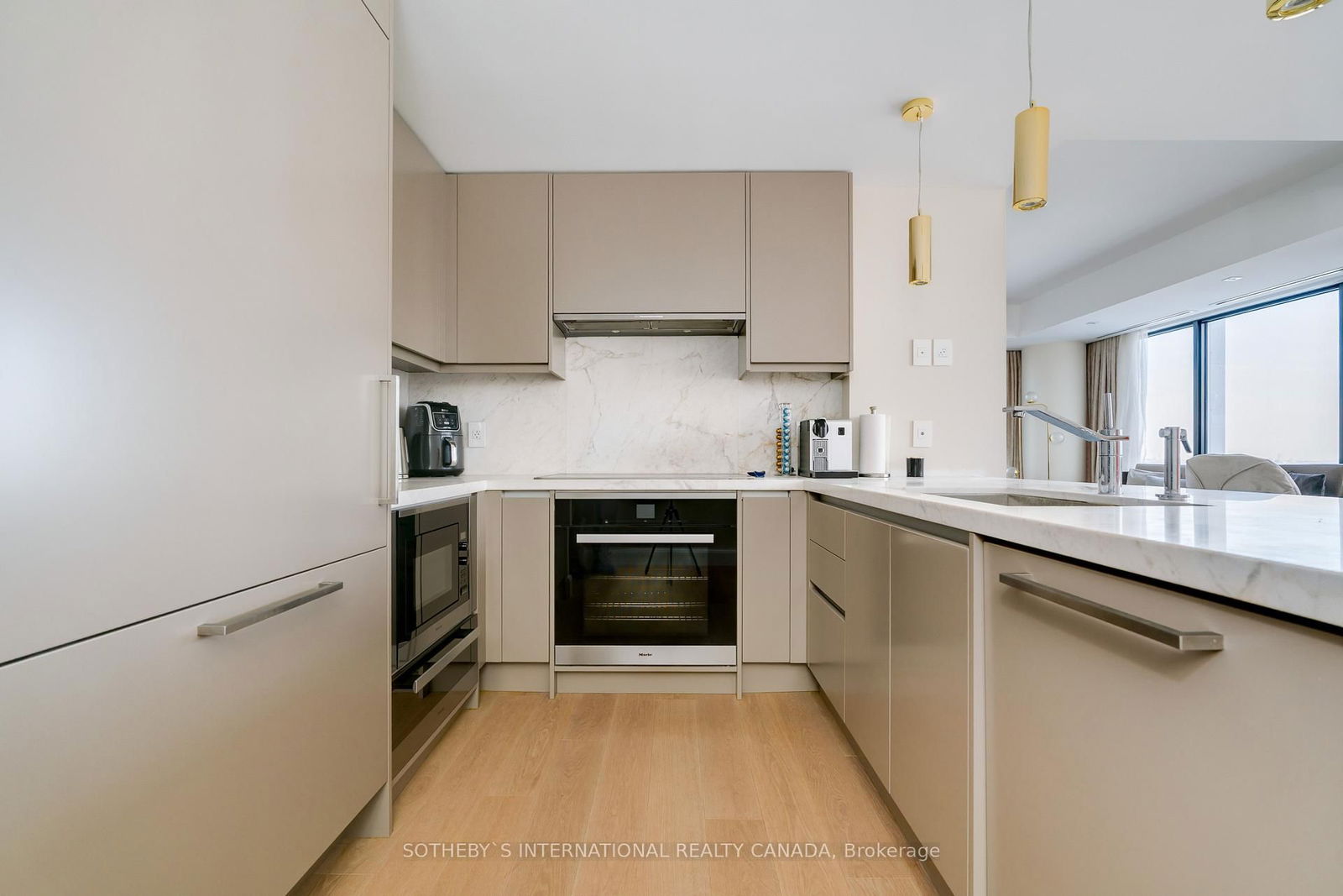 200 Cumberland St, unit 3001 for sale