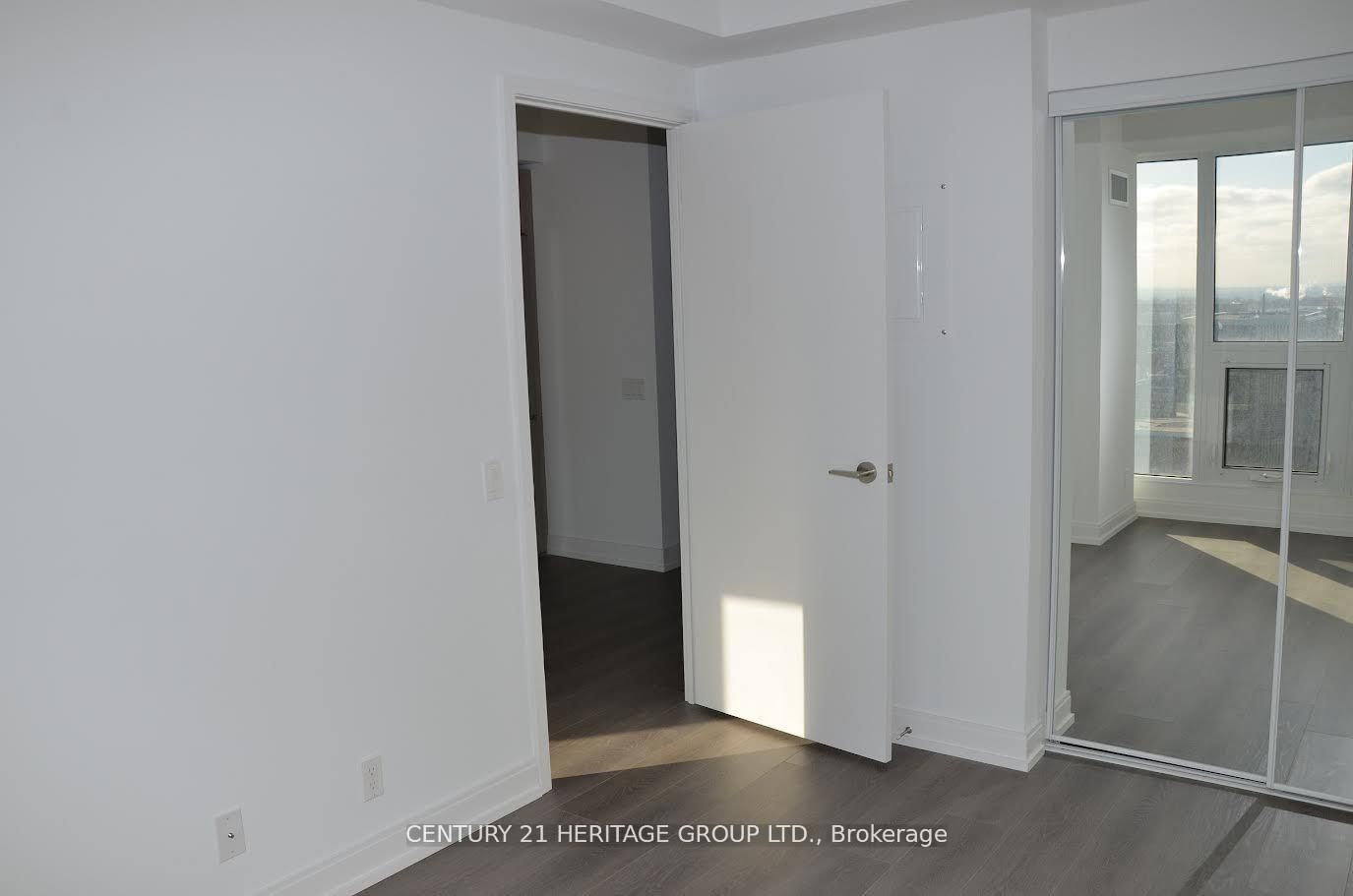 181 Dundas St E, unit 2607 for rent