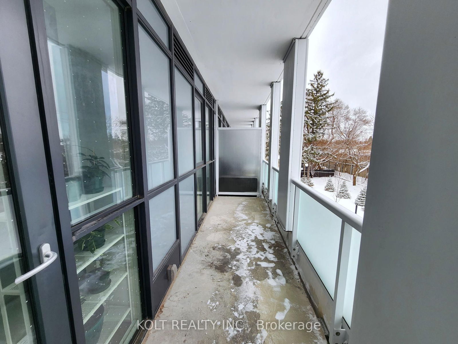 188 Fairview Mall Dr, unit 217 for rent