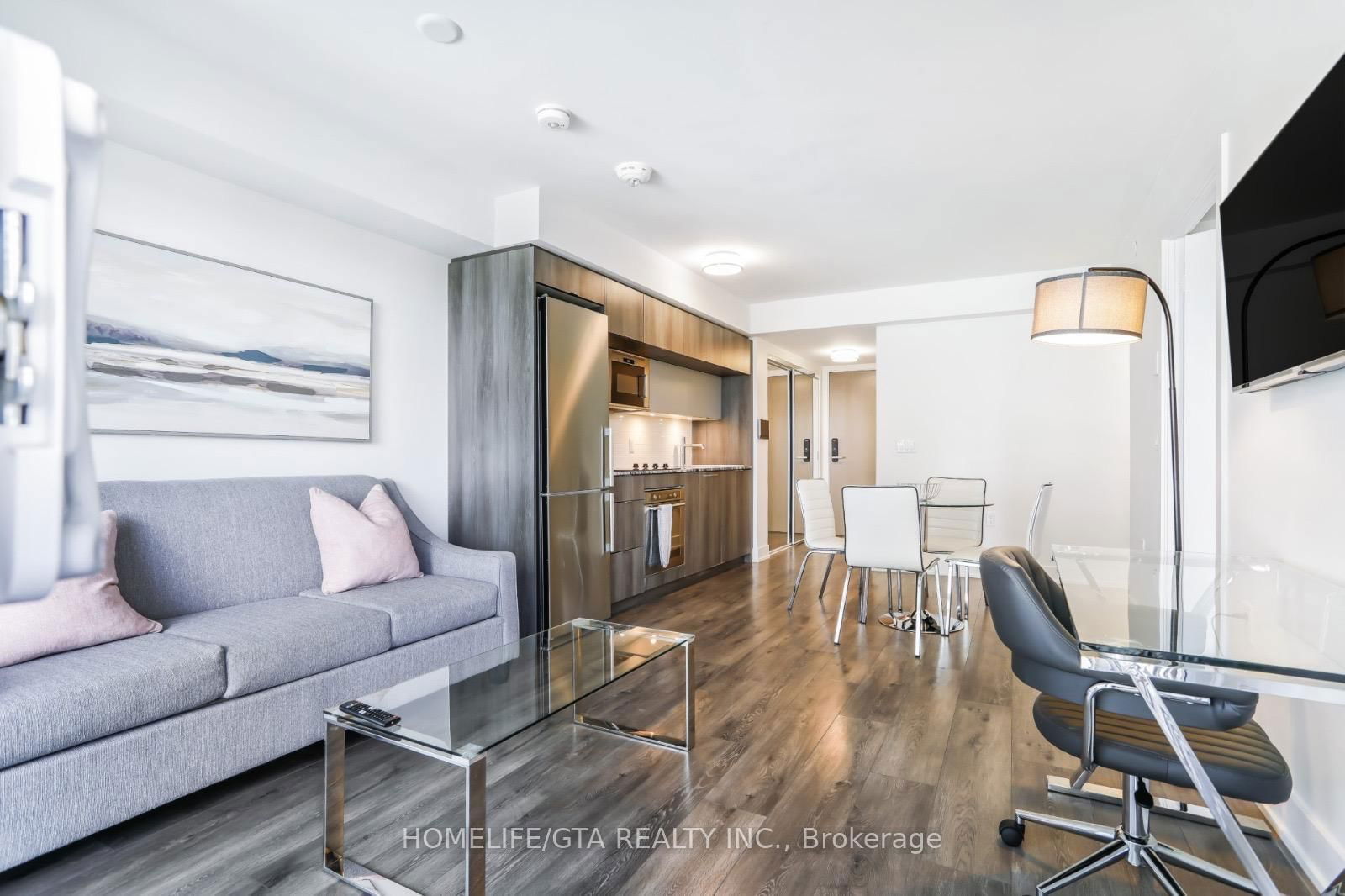 575 Bloor St E, unit 606 for rent