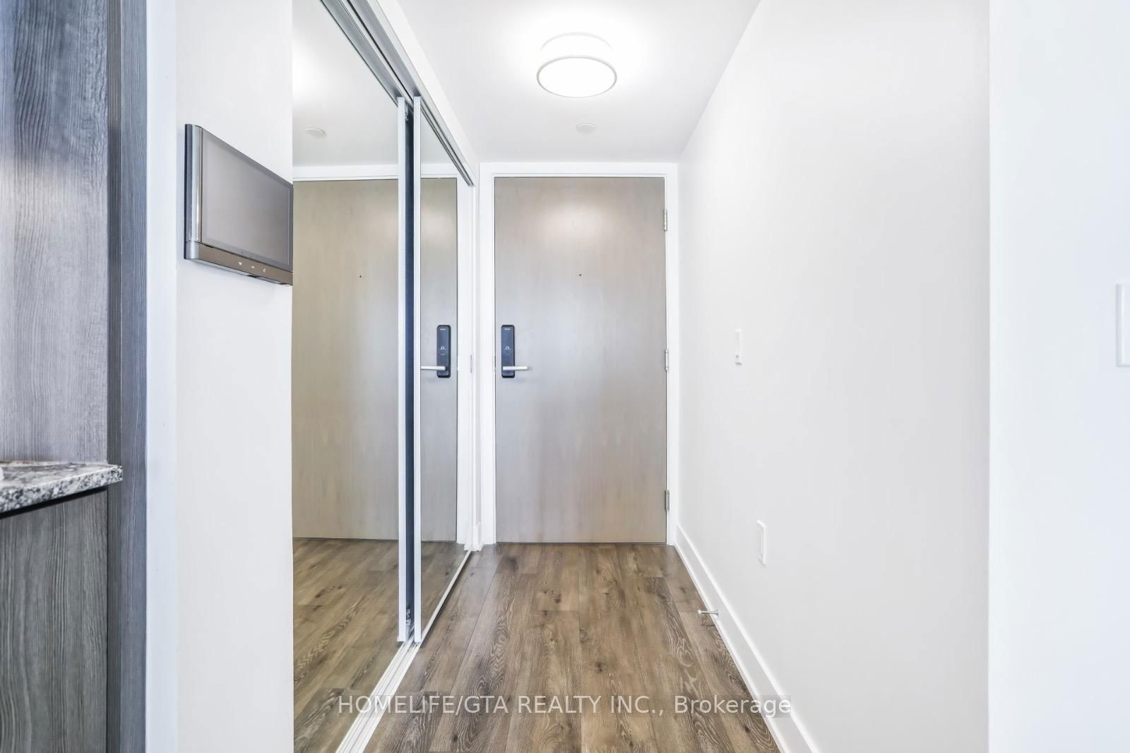 575 Bloor St E, unit 606 for rent