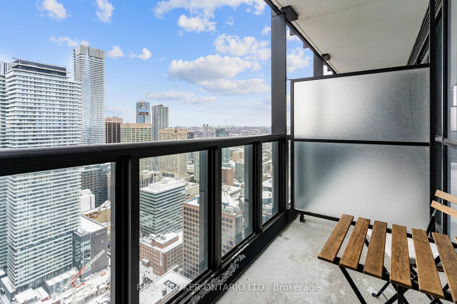 101 Charles St E, unit 4304 for rent