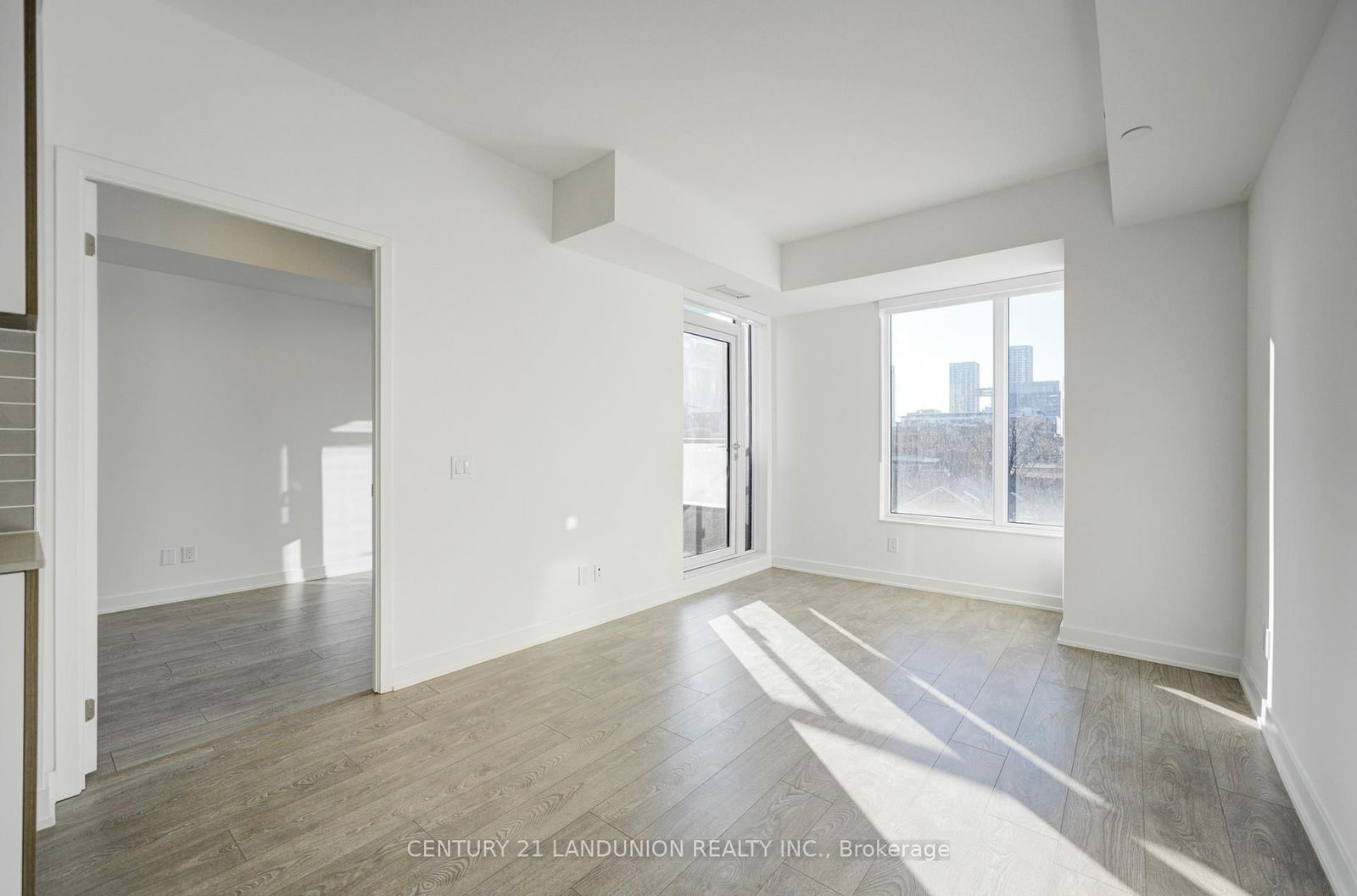 543 Richmond St W, unit 414 for rent