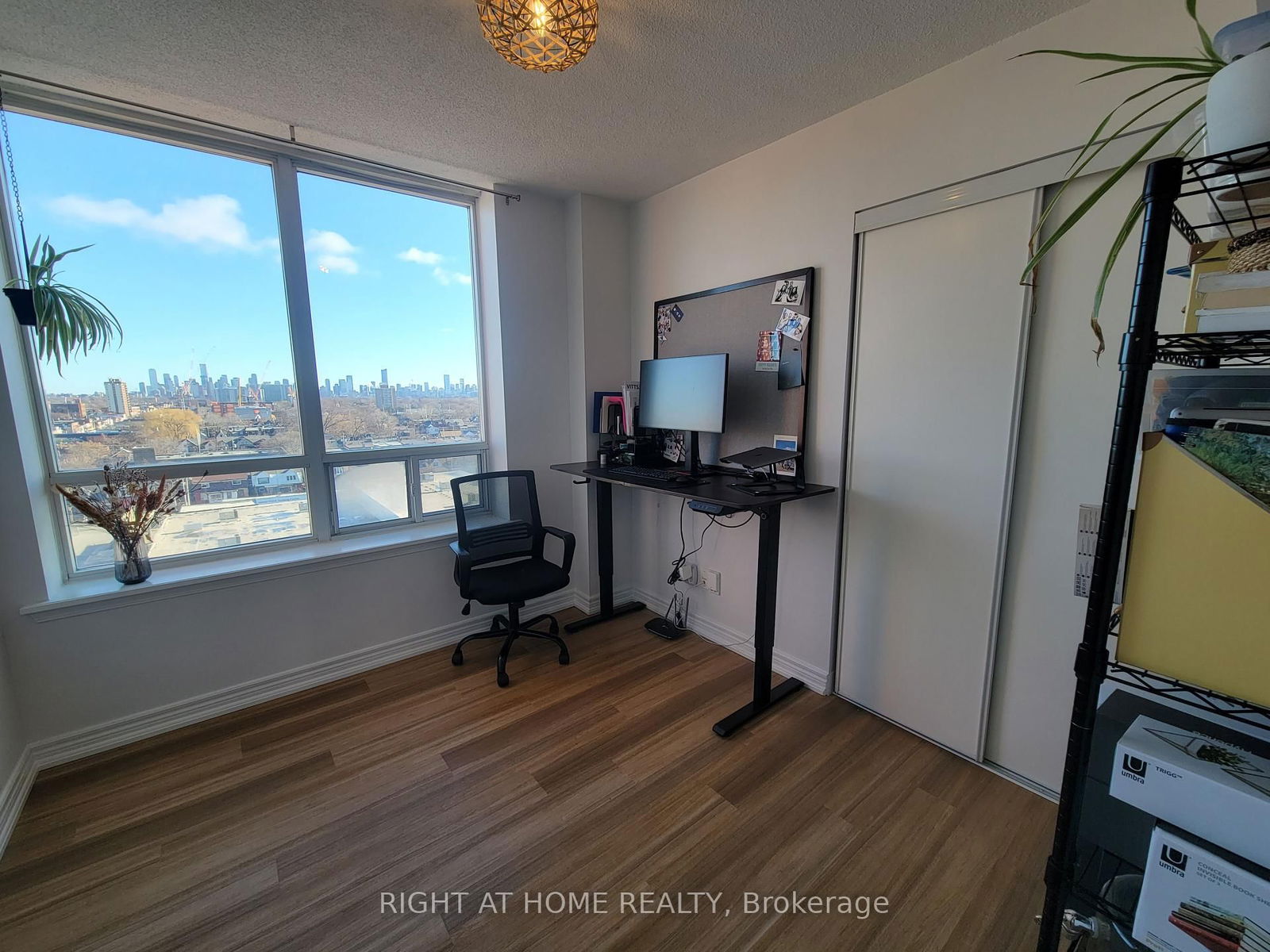 1369 Bloor St W, unit 1004 for rent