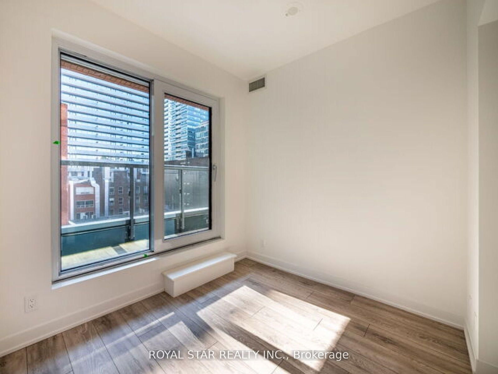 108 Peter St, unit 518 for sale