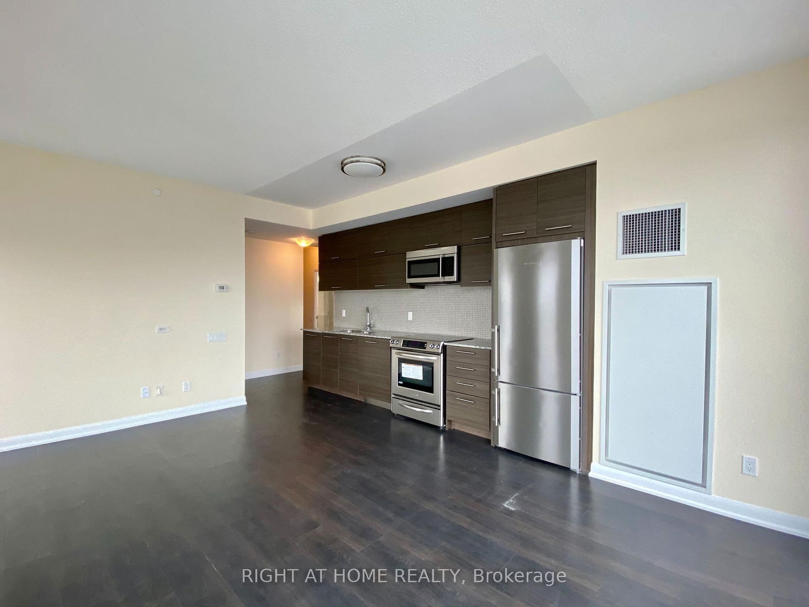 5162 Yonge St, unit 3012 for rent