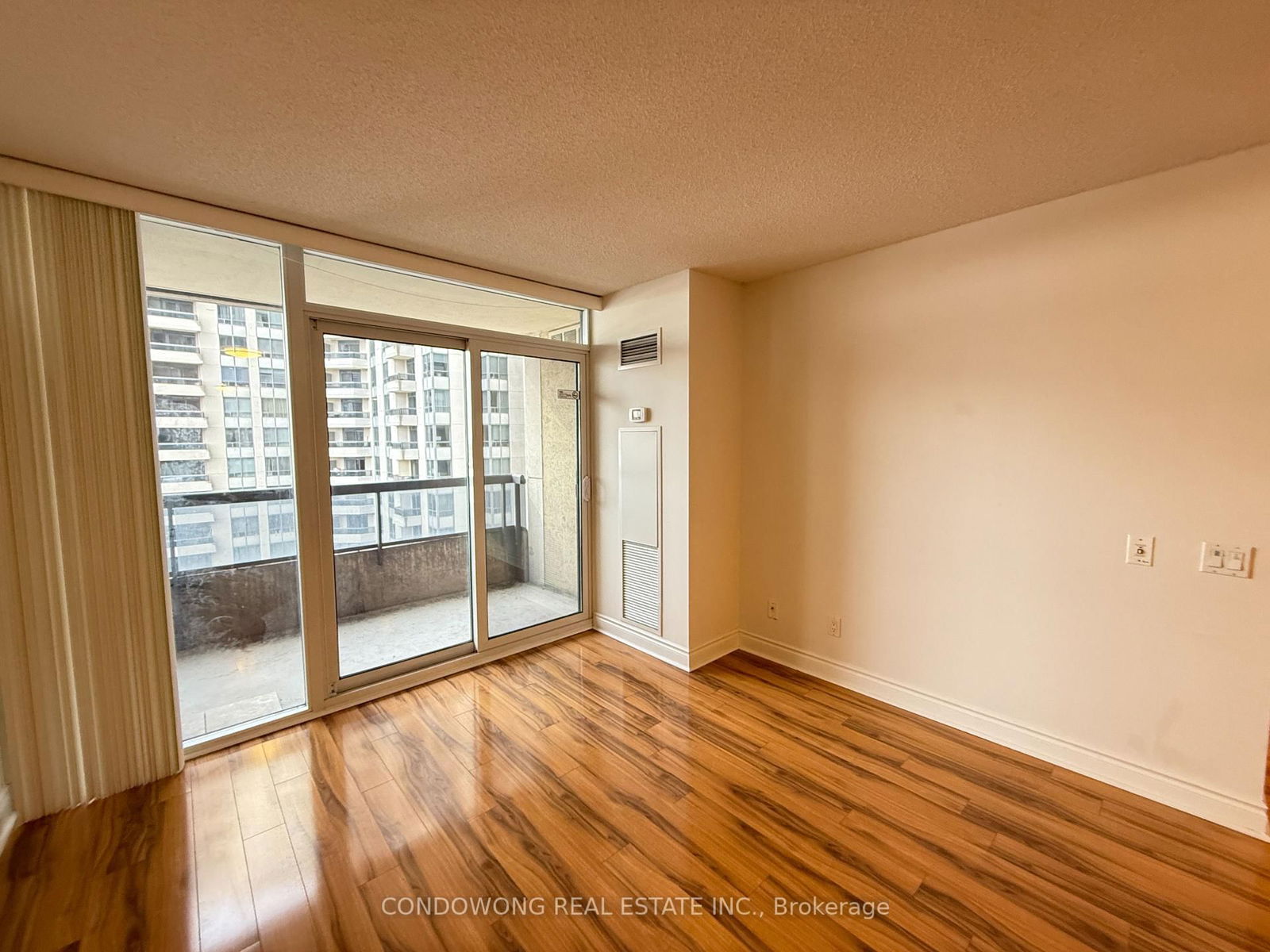 5 Northtown Way, unit 1208 for rent