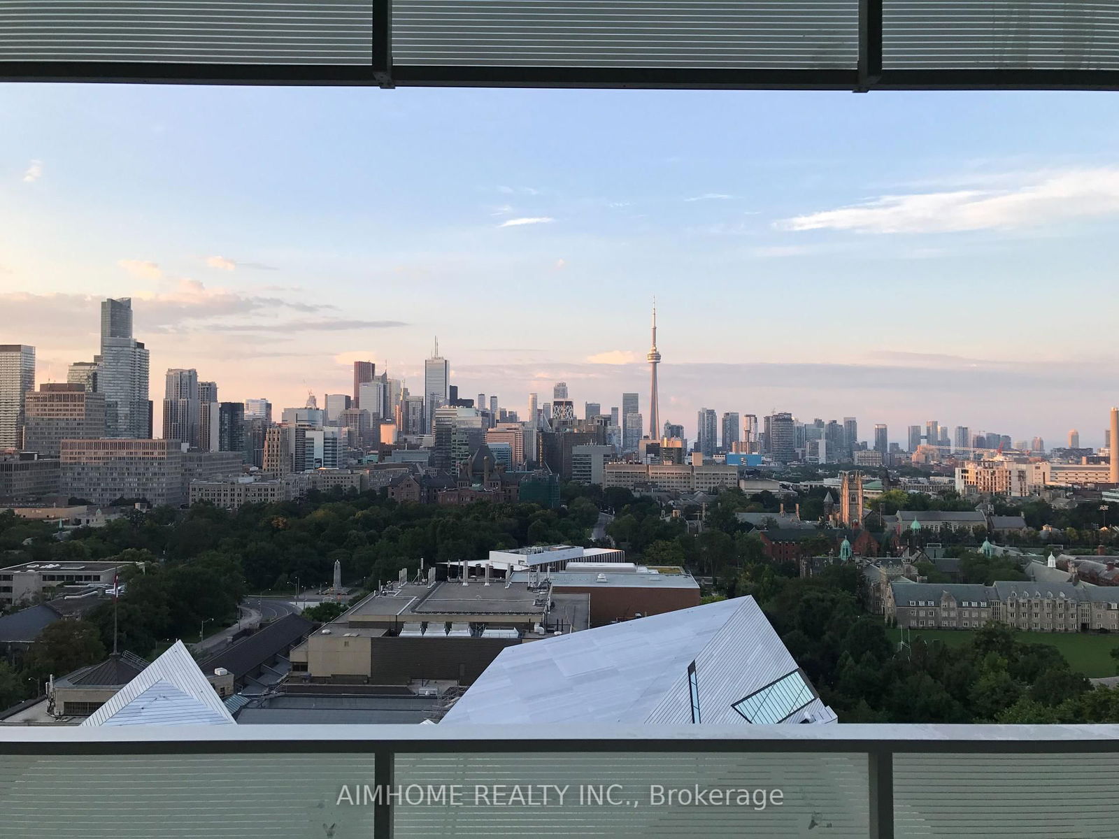 200 Bloor St W, unit 1902 for sale