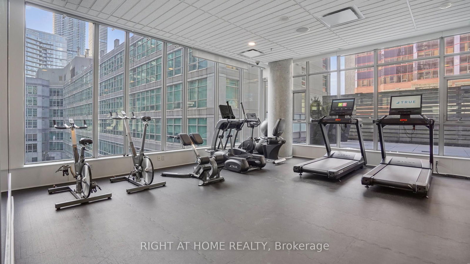 375 King St W, unit 2103 for sale