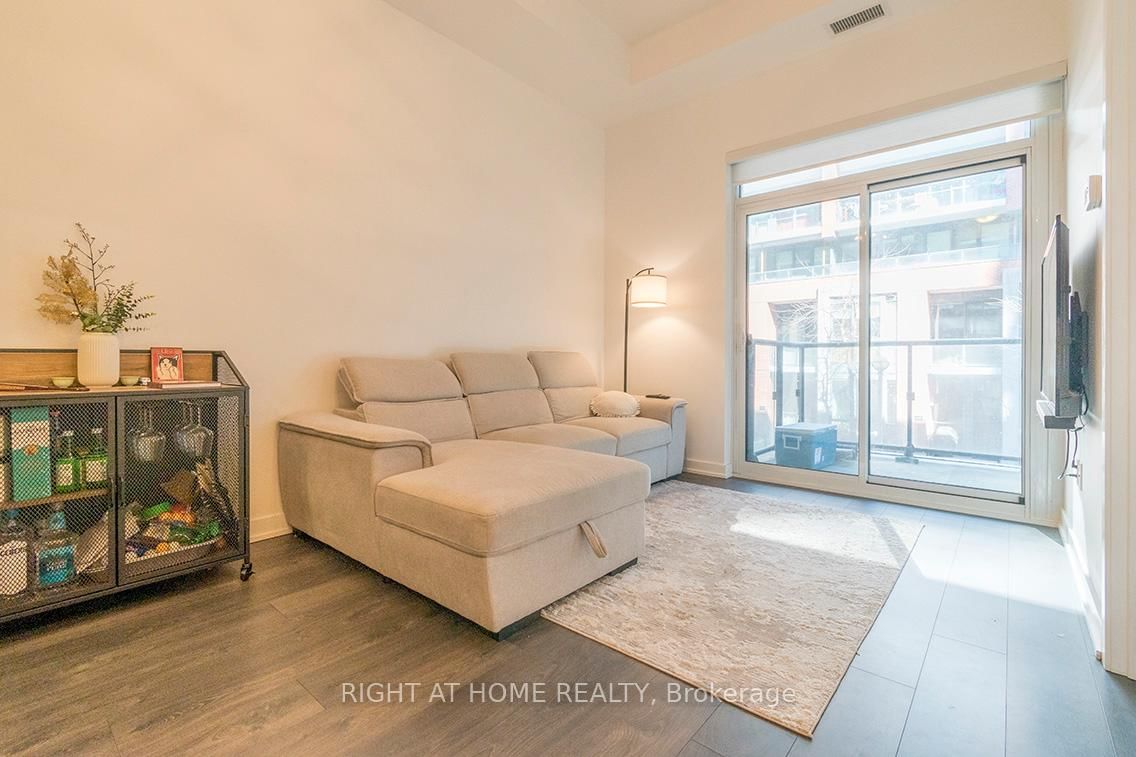 38 Iannuzzi St, unit 216 for rent