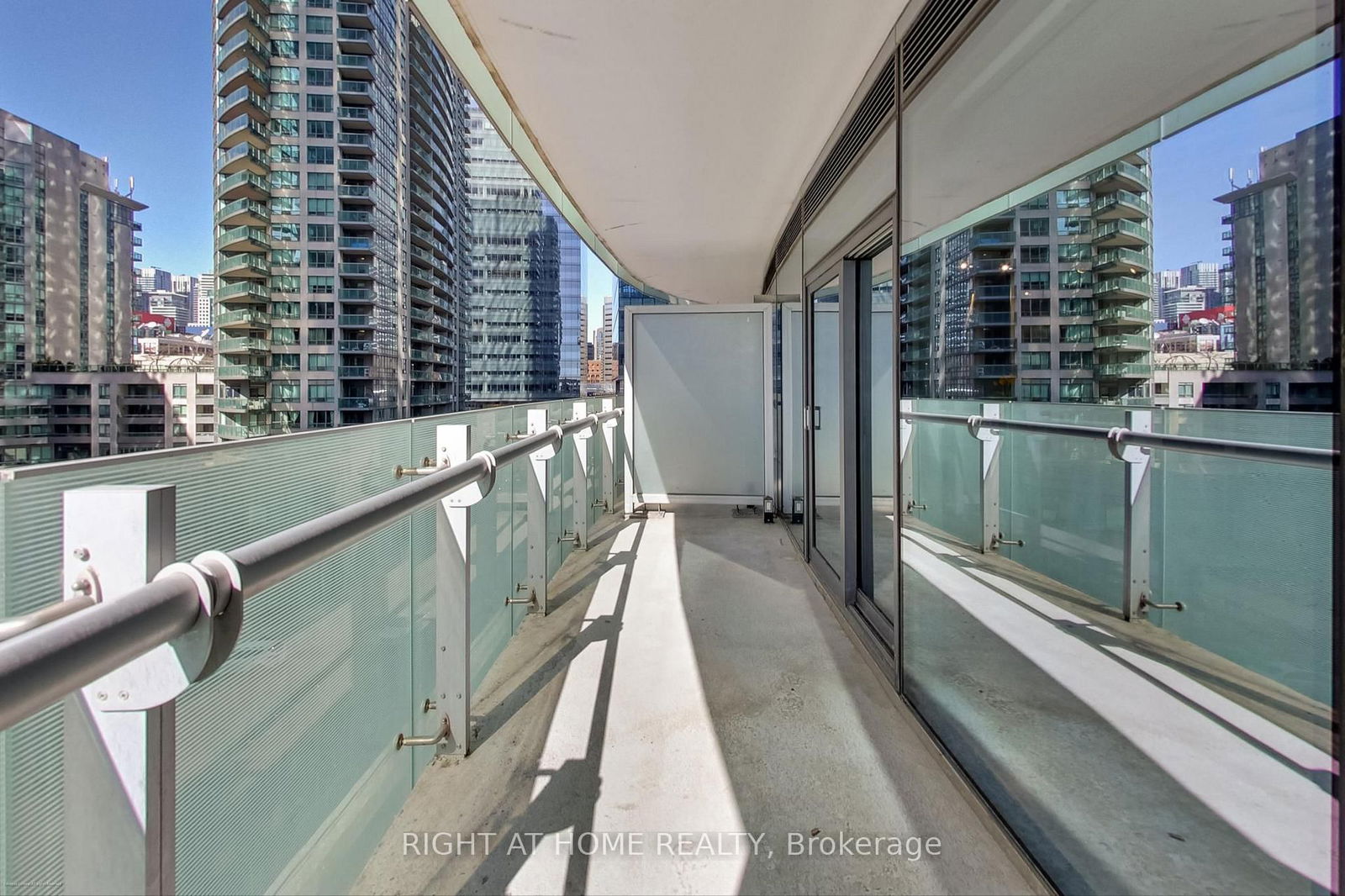 12 York St, unit 306 for sale