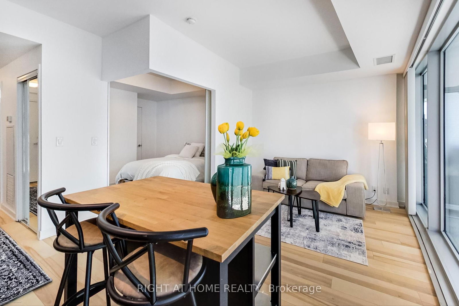 12 York St, unit 306 for sale