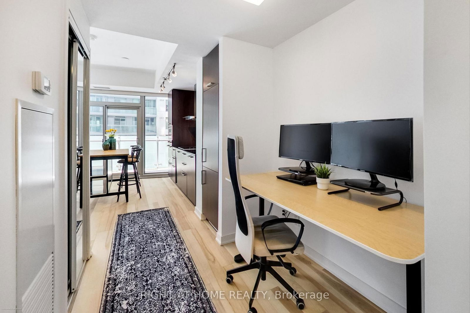 12 York St, unit 306 for sale