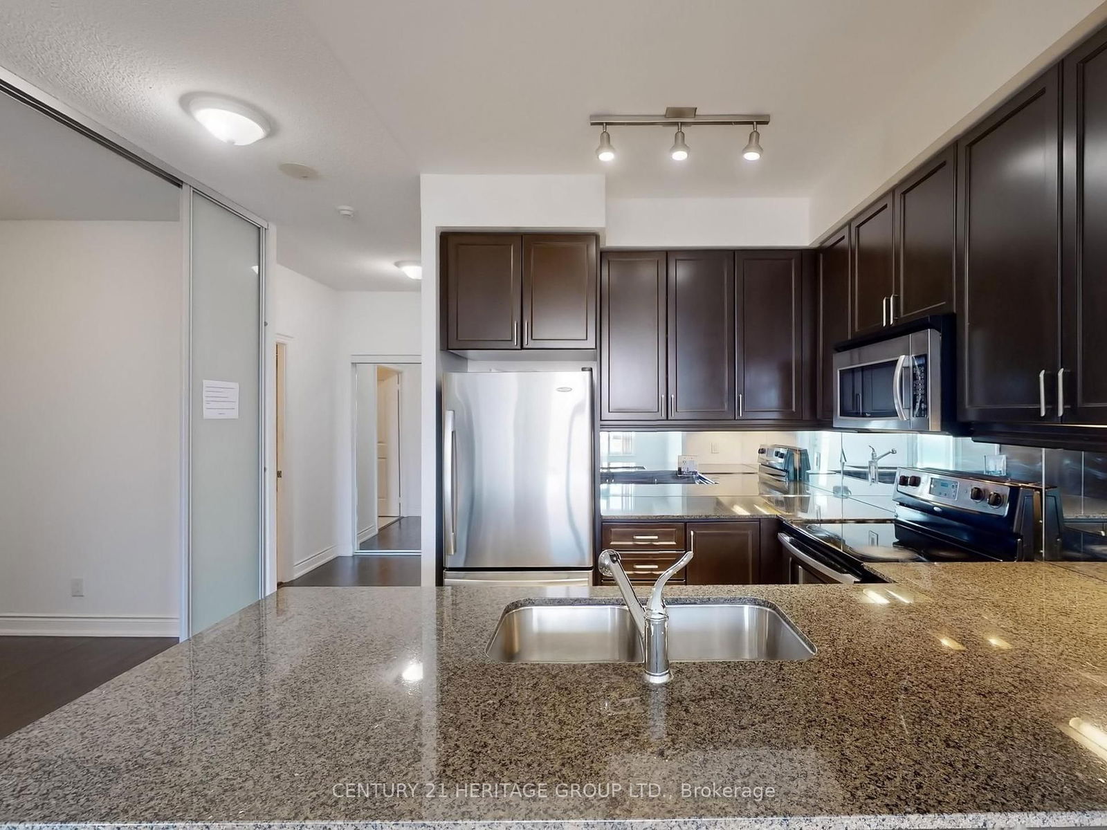 10 Bloorview Pl, unit 521 for sale