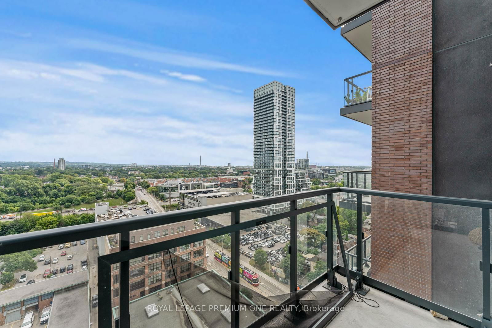 130 River St, unit 1411 for sale