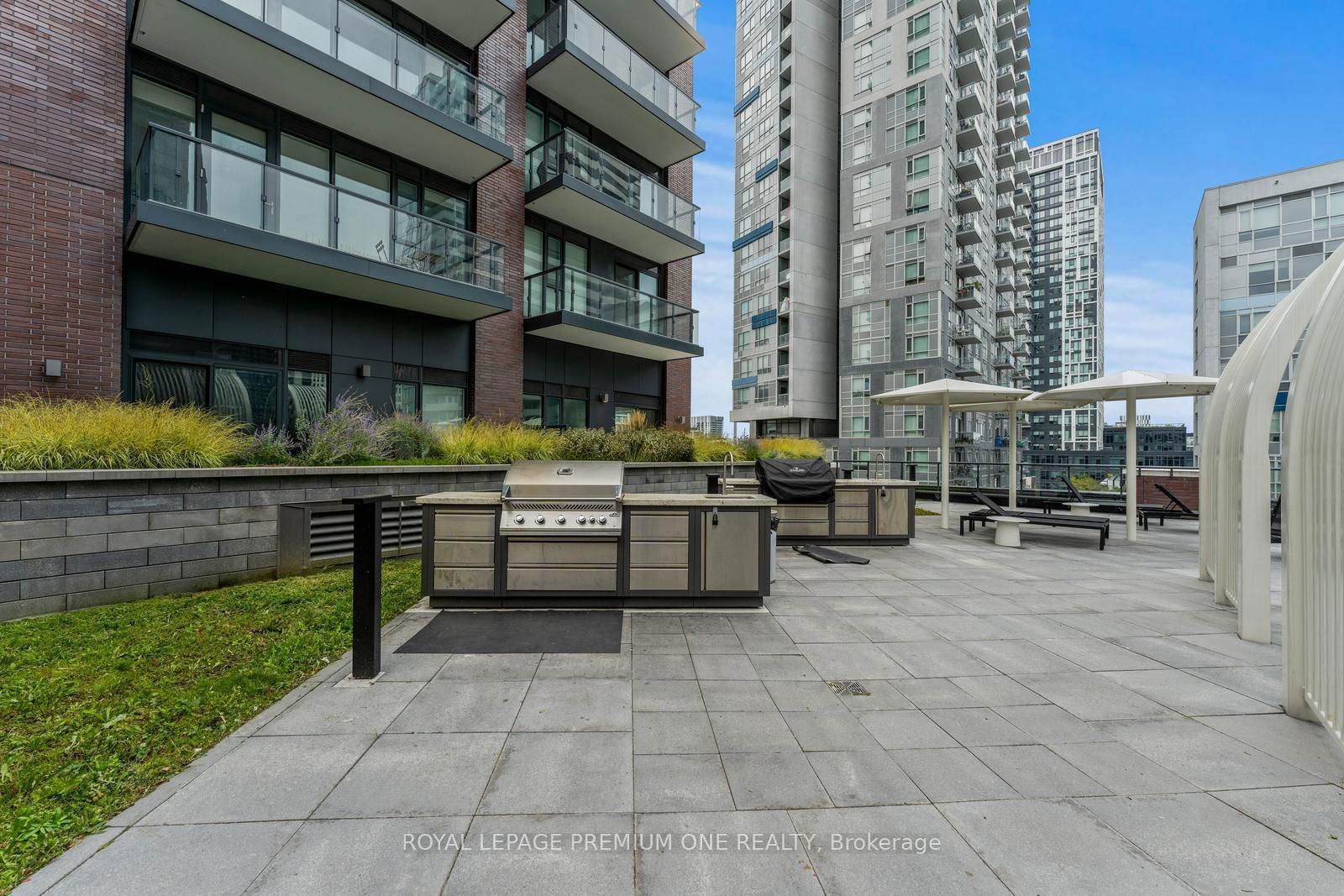 130 River St, unit 1411 for sale