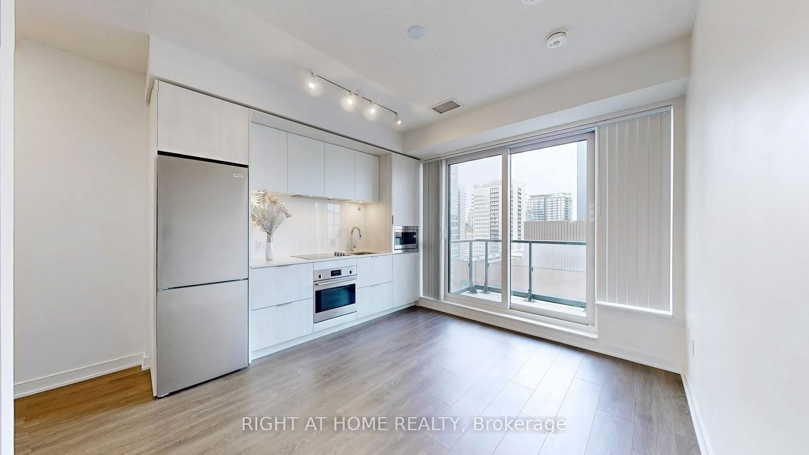 130 River St, unit 1406 for sale