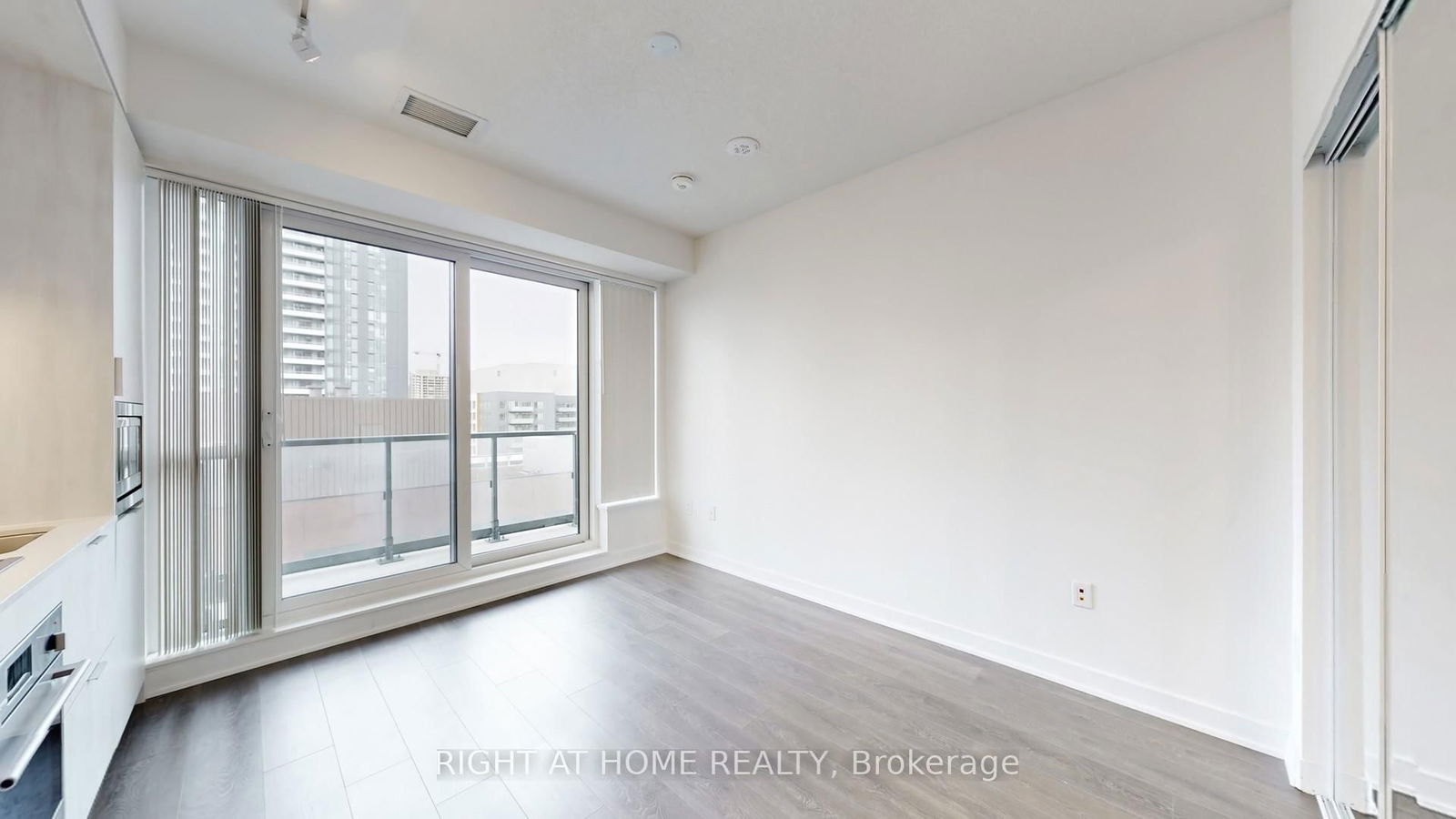 130 River St, unit 1406 for sale