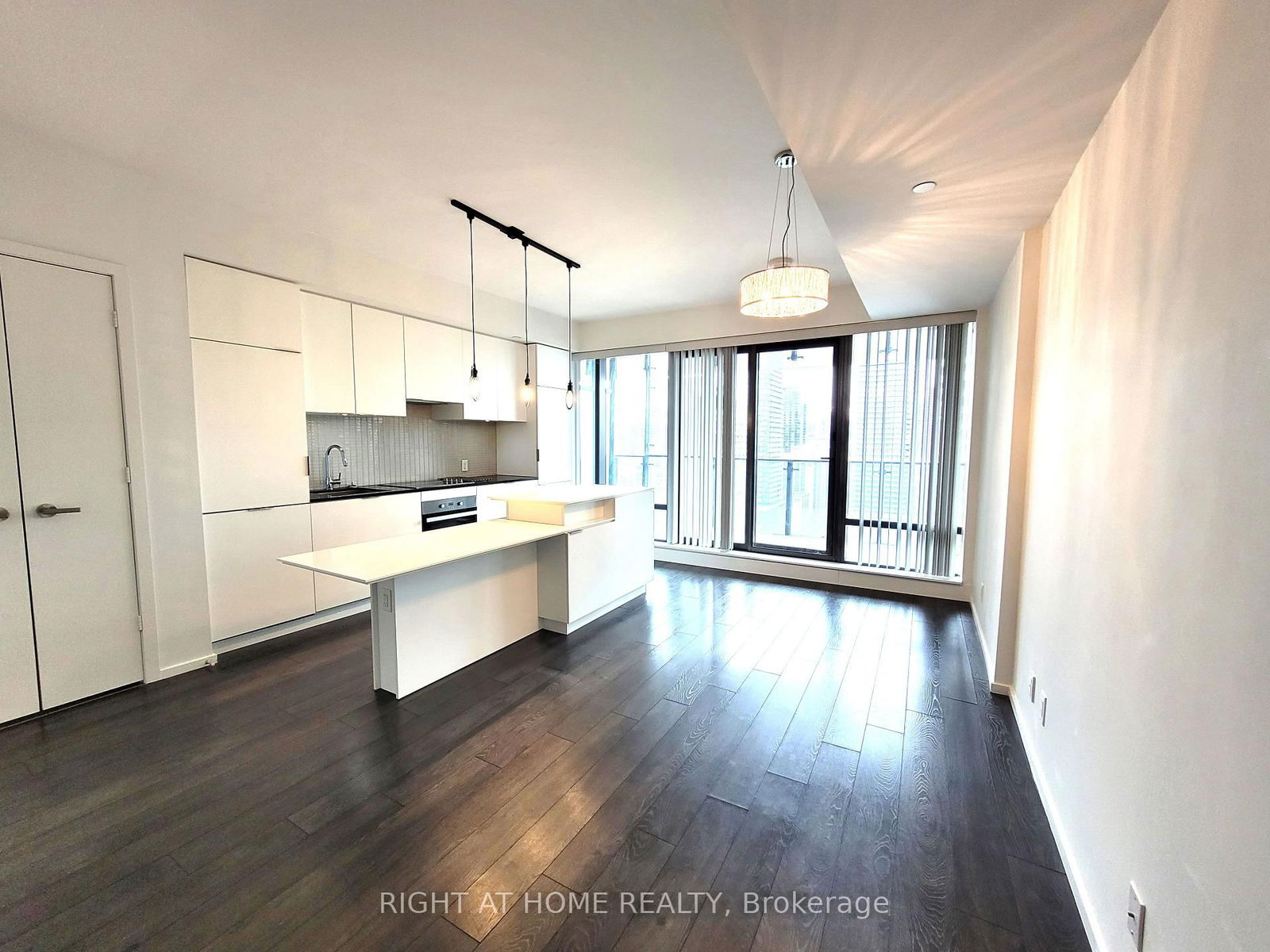 5 St Joseph St, unit 1903 for rent