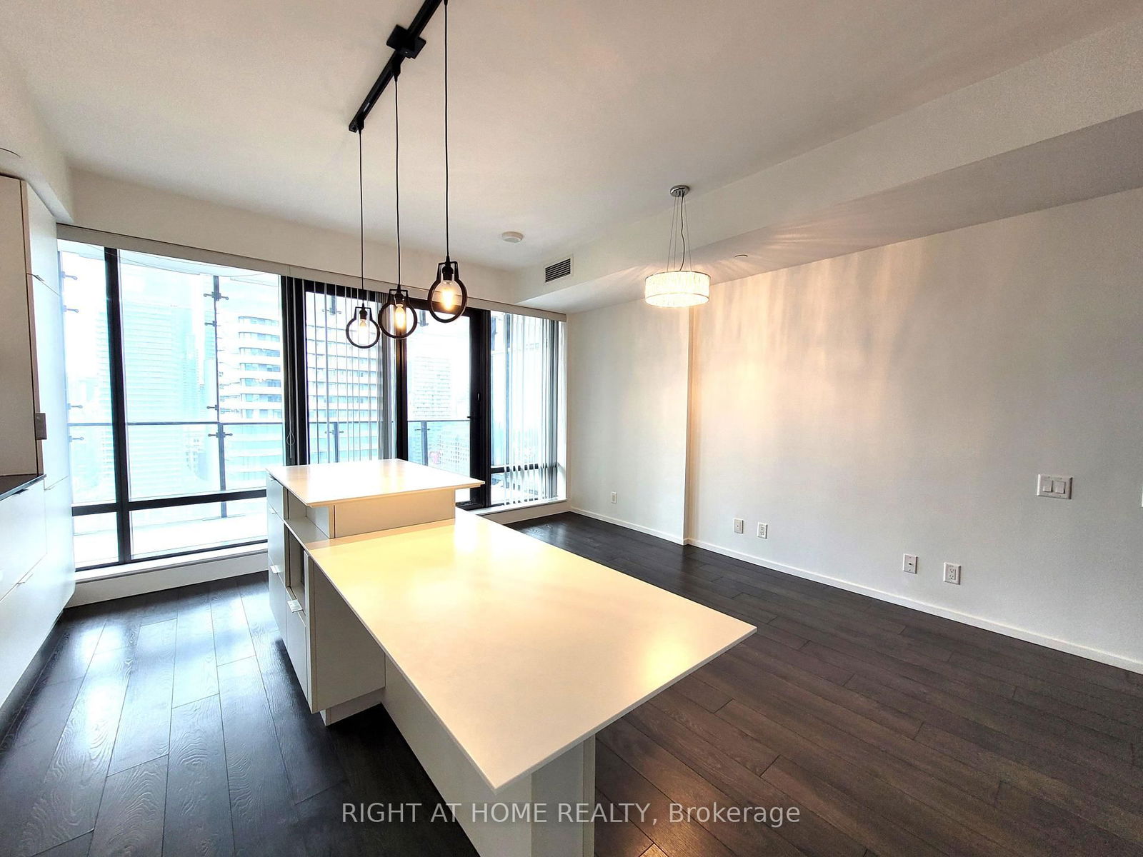 5 St Joseph St, unit 1903 for rent