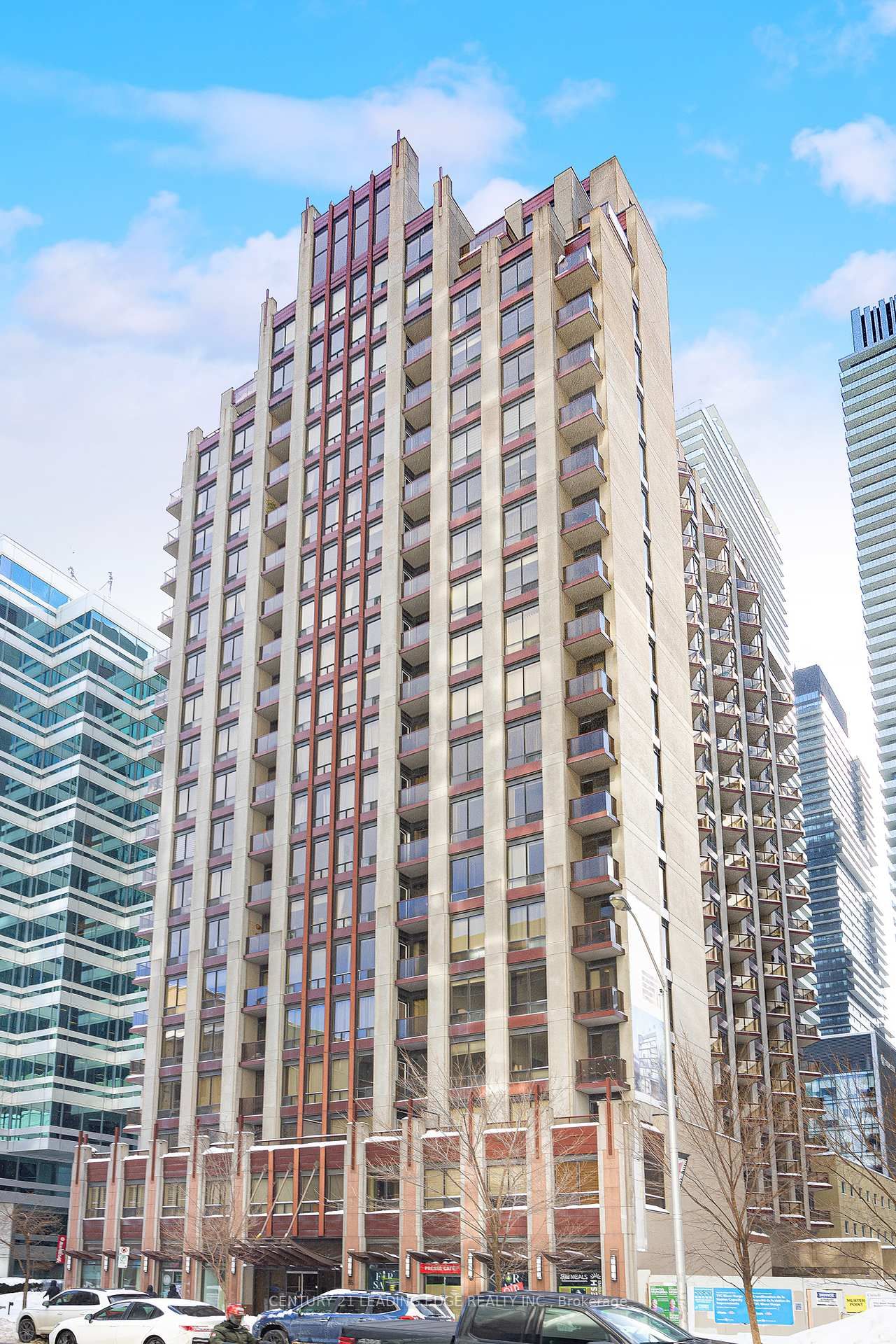 85 Bloor St E, unit 1413 for rent