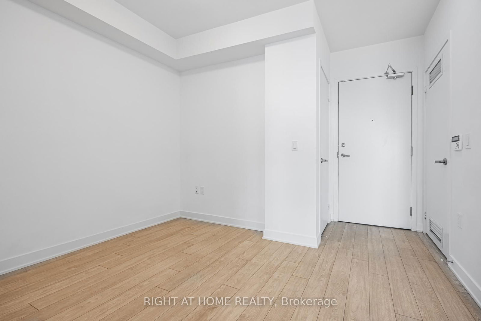 195 Redpath Ave, unit 2305 for sale