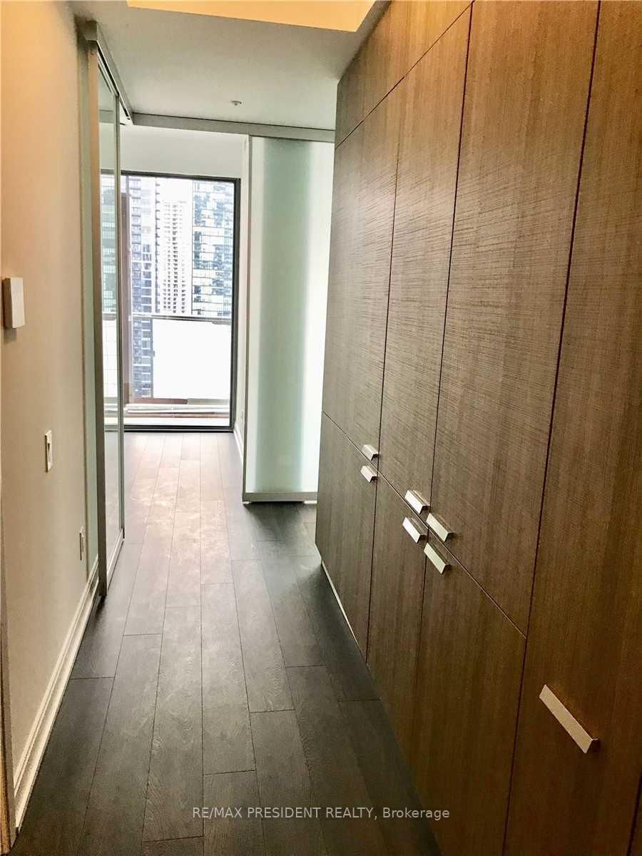 50 Charles St E, unit 2701 for rent