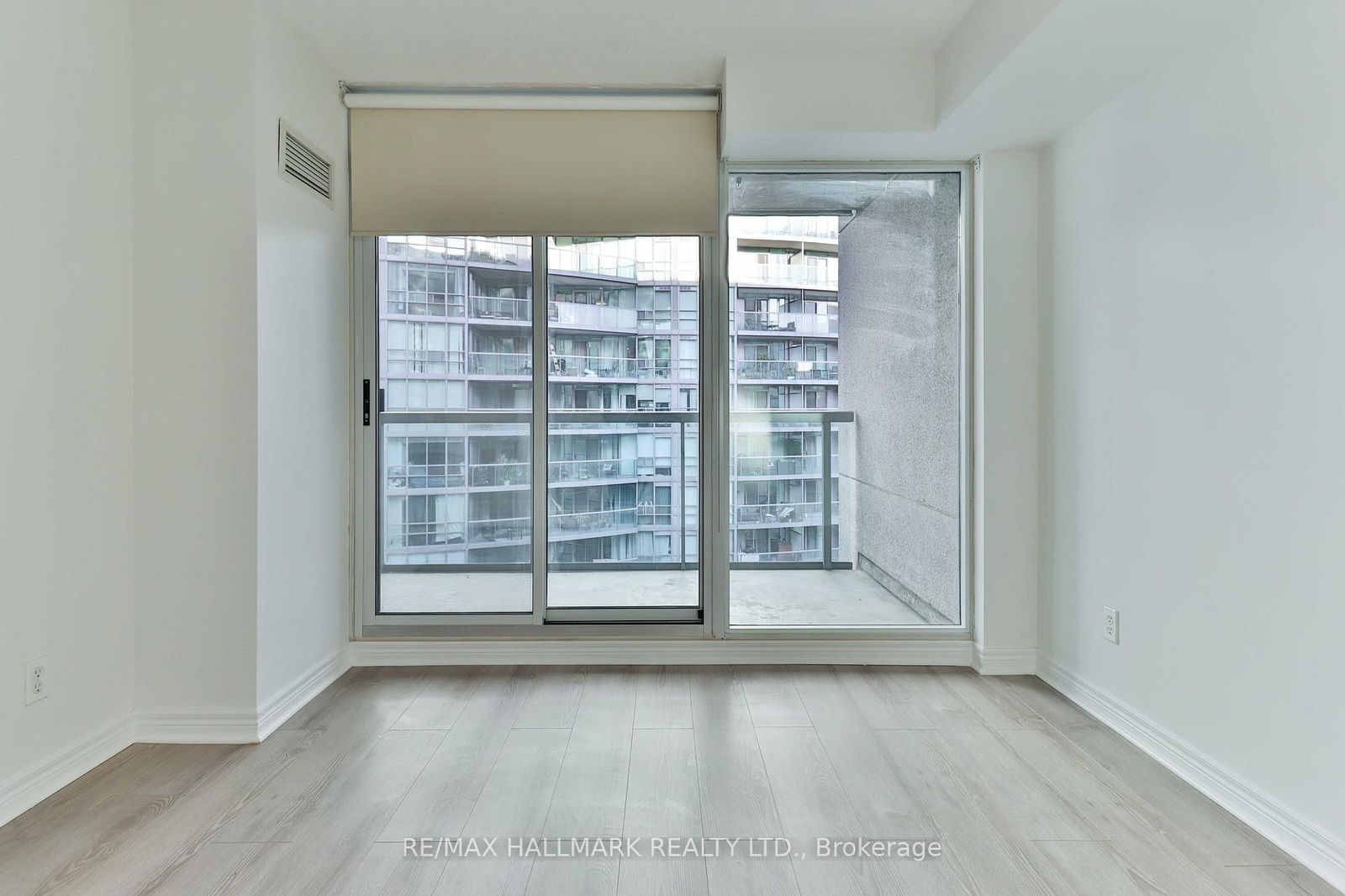 51 Lower Simcoe St, unit 1701 for rent