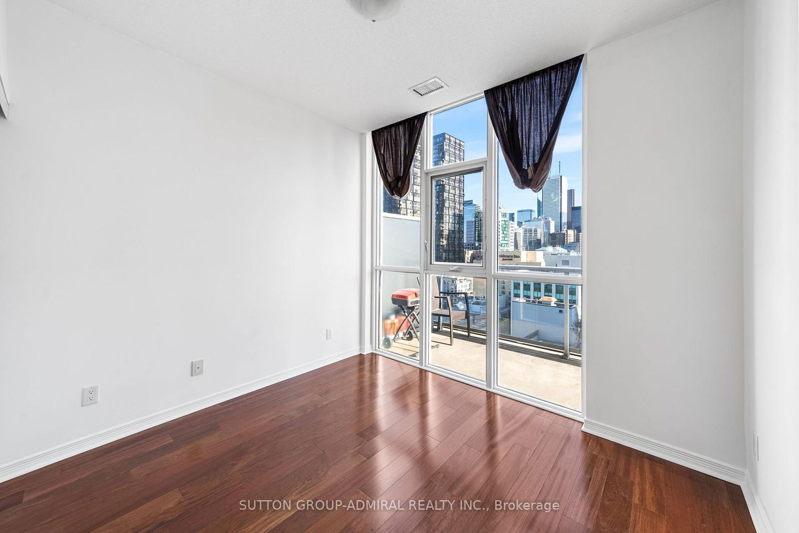 352 Front St W, unit 2317 for sale