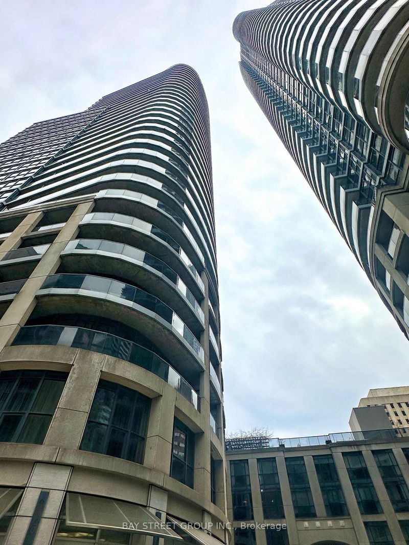 25 Carlton St, unit 3101 for rent