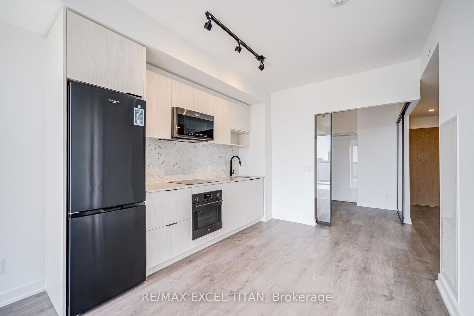 5 Defries St, unit 1704 for sale