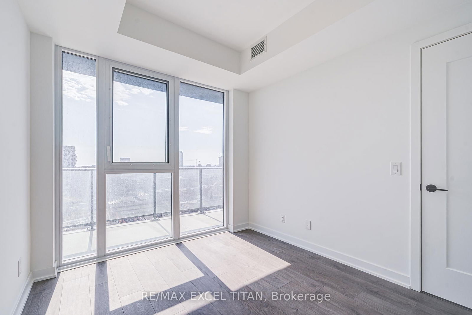 5 Defries St, unit 1704 for sale