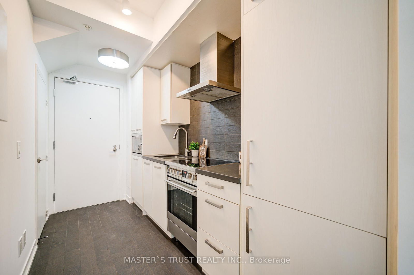 455 Front St E, unit N101 for sale