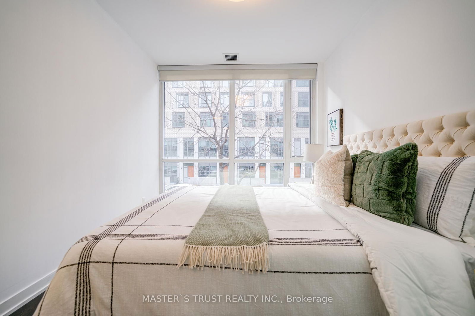 455 Front St E, unit N101 for sale