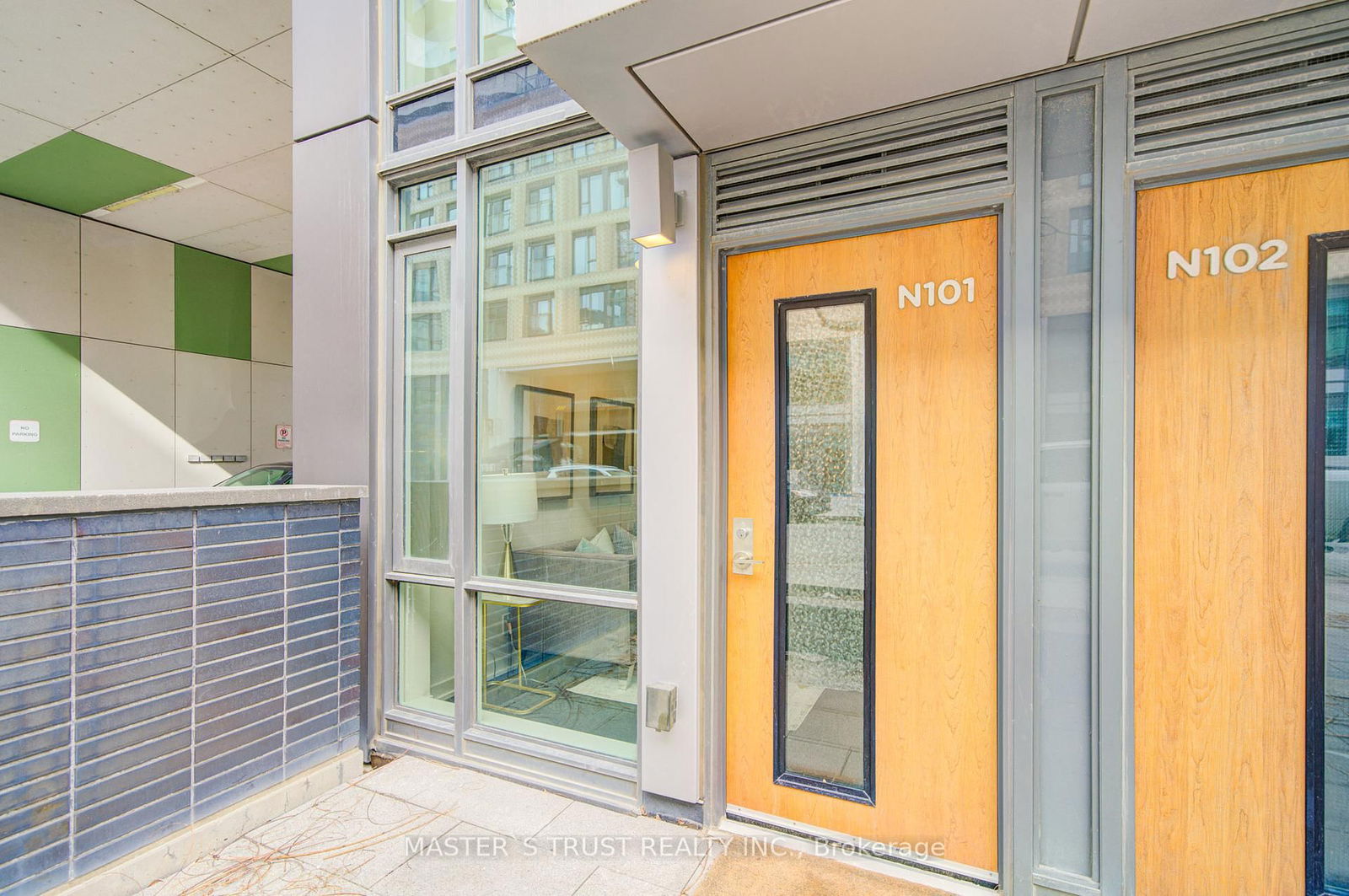 455 Front St E, unit N101 for sale