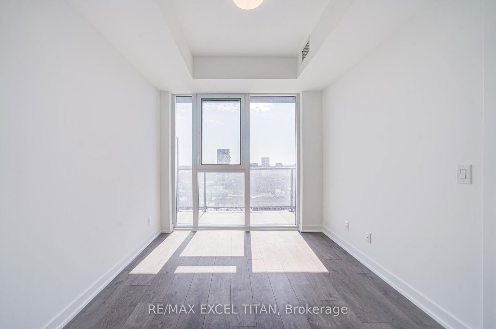 5 Defries St, unit 1704 for rent